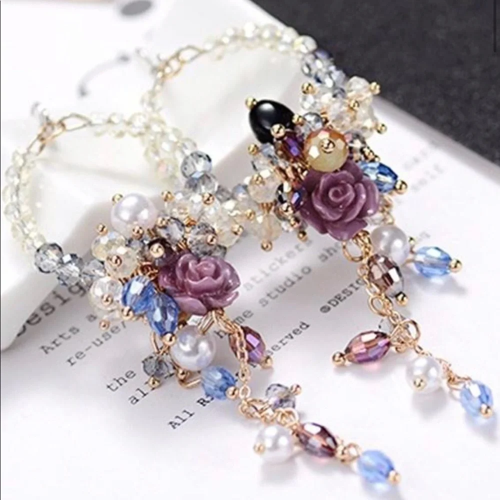 FASHIONABLE EARRINGS CLOSET CLEARANCE-PRICE FIRM